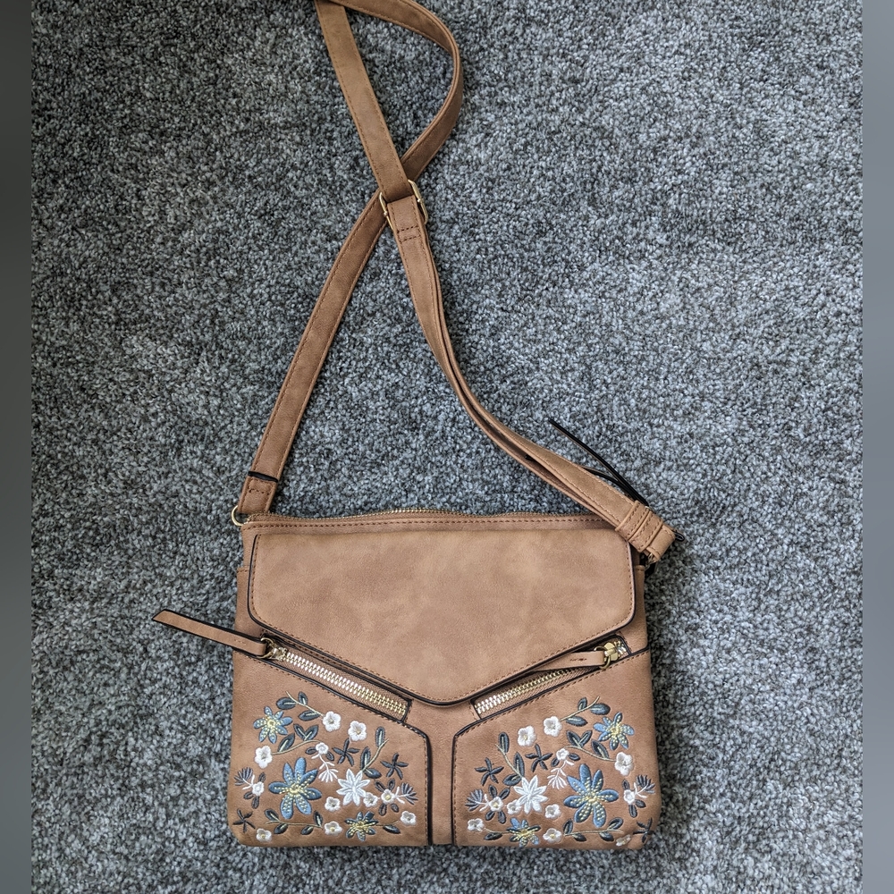 Floral embroidered handbag